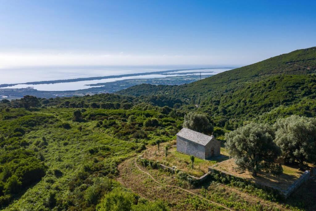Appartement Neuf Entre Mer Et Montagne. Furiani Bagian luar foto